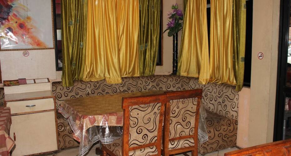 Makri Hotel, Raipur 4